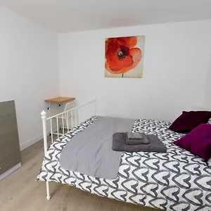 Comfortable In Shirley, Solihull - 4 Birmingham