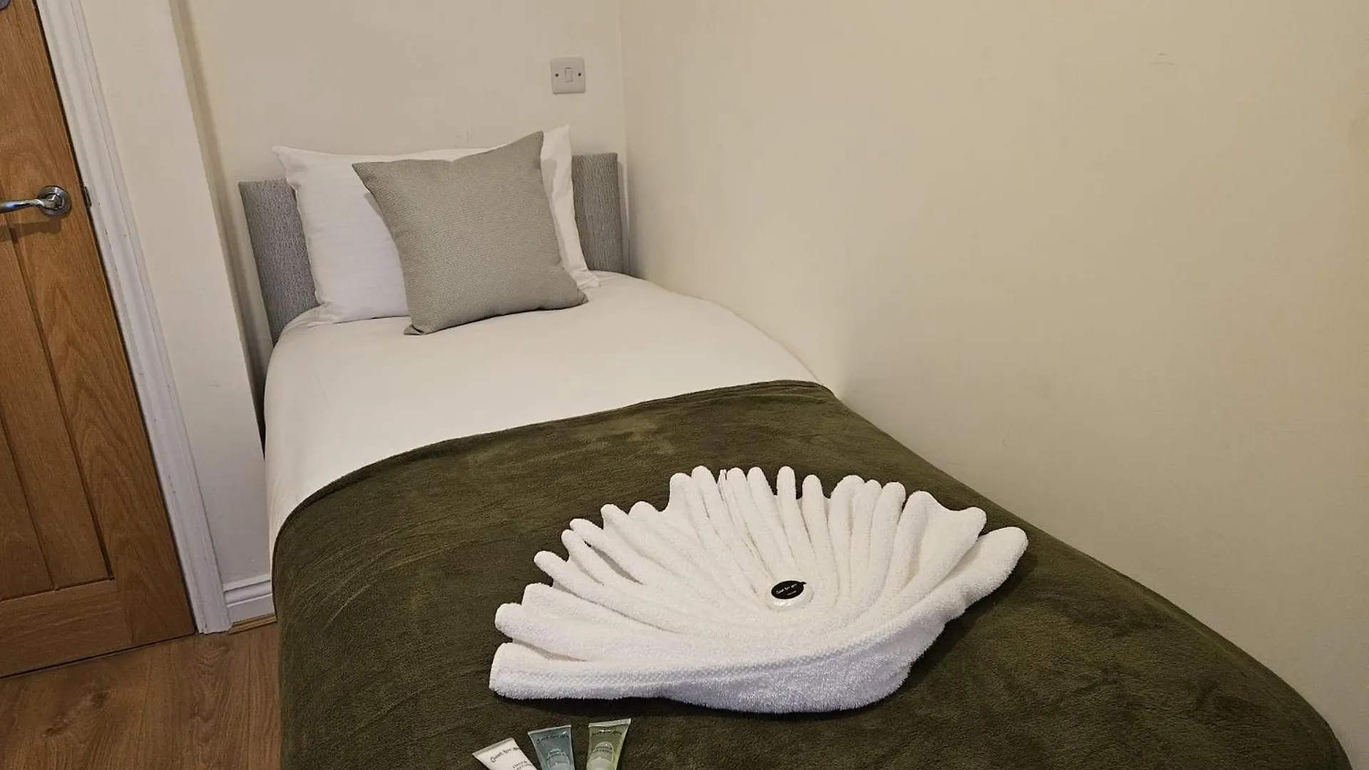 Guest house The Villas - Near Nec-Bhax Birmingham