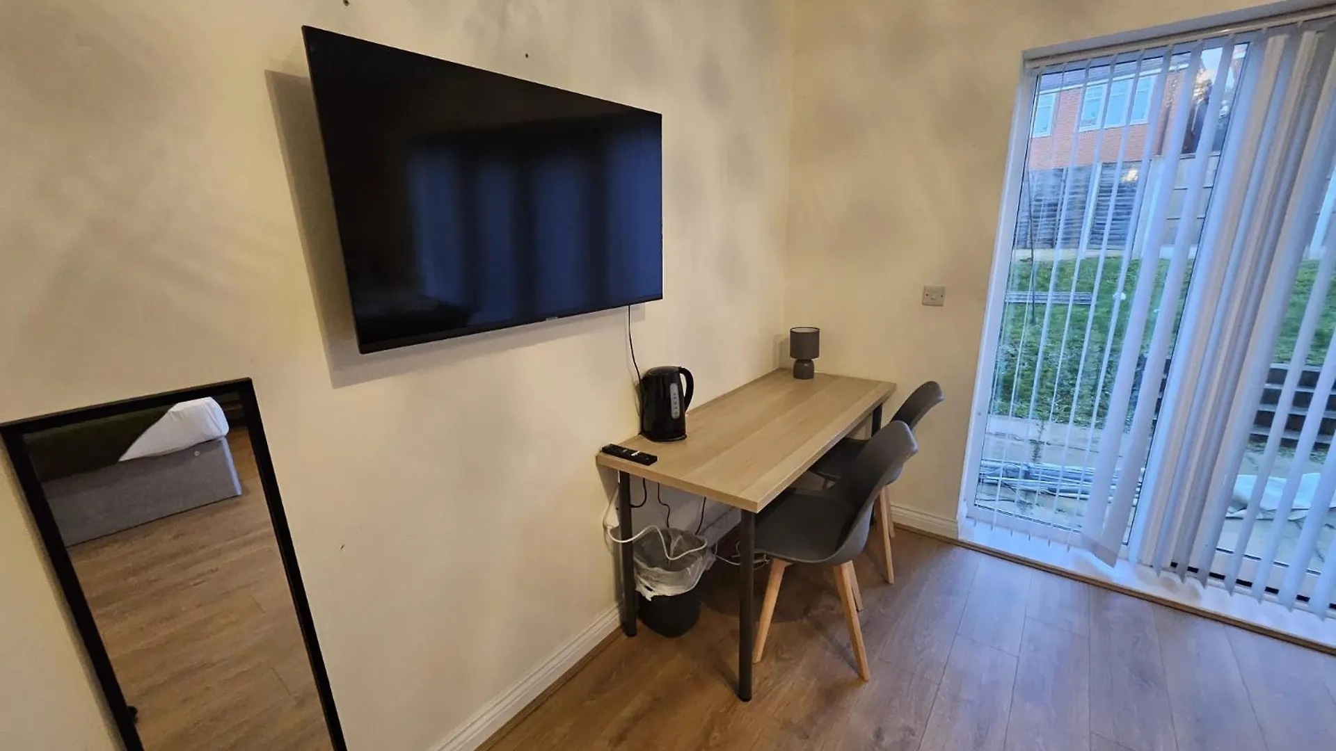 The Villas - Near Nec-Bhax Birmingham Guest house